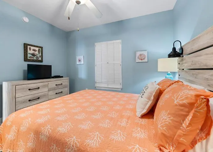 Apartment Crystal Shores West 1107 By Youngs Suncoast